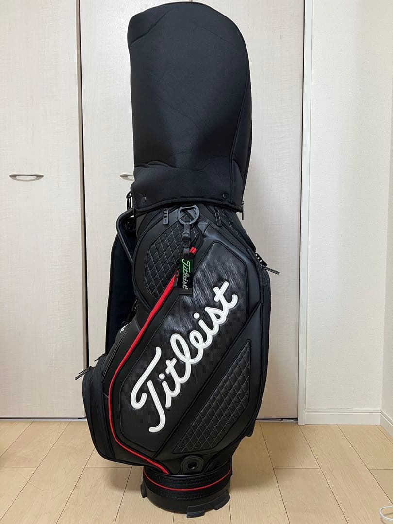 Titleist キャディバッグ ブラック/レッド　ミッドサイズ